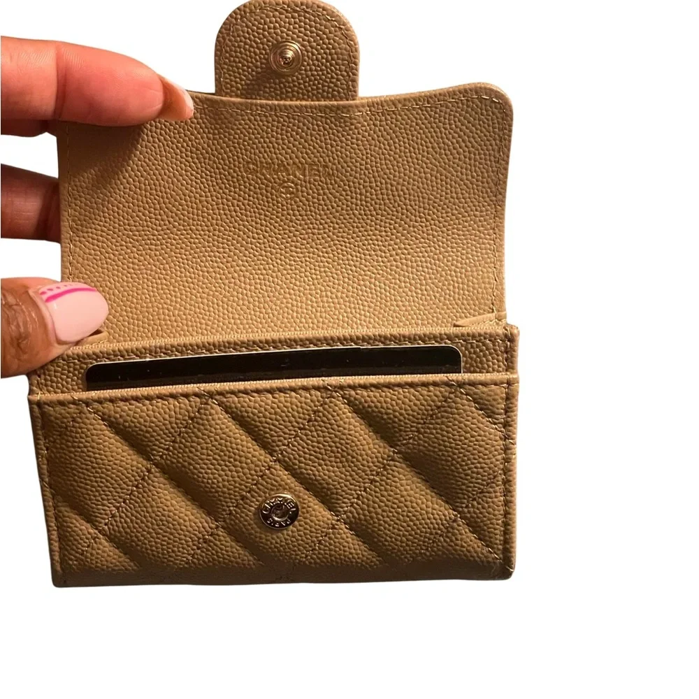 ‼️SOLD‼️CHANEL 22A Beige/ Caramel Classic Flap Card Holder NWT - Picture 4 of 13